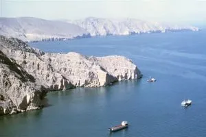 4 خيارات امام إيران أحدها سيدمر العالم