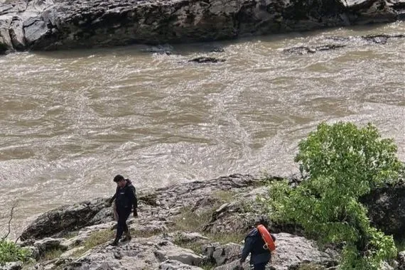 سوران نهر يتبلع طفلا وجرار زراعي ينهي حياة رجل شفق نيوز