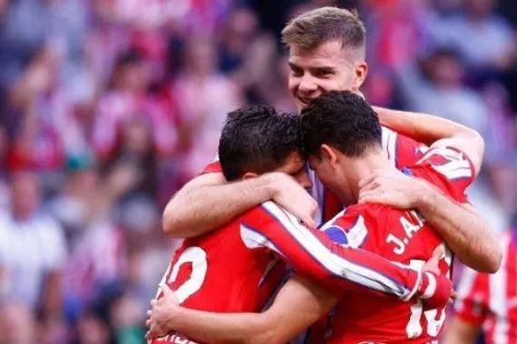من يتفوق مؤخرا بين اتليتكو مدريد و باريس