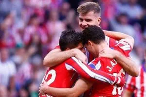 من يتفوق مؤخرا بين اتليتكو مدريد و باريس