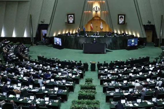 البرلمان الايراني يناقش خطة الرد على الكيان بصفة عاجلة جدا
 قناة العالم الاخبارية