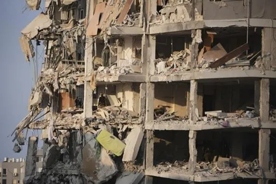 خبير أمني أكثر من 100 قمر صناعي غربي يدعم الكيان في عدوانه على إيران