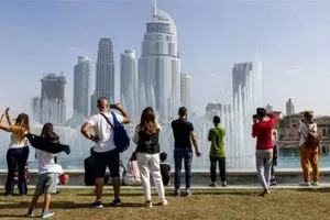 2000 سائح روسي عالقون في الإمارات