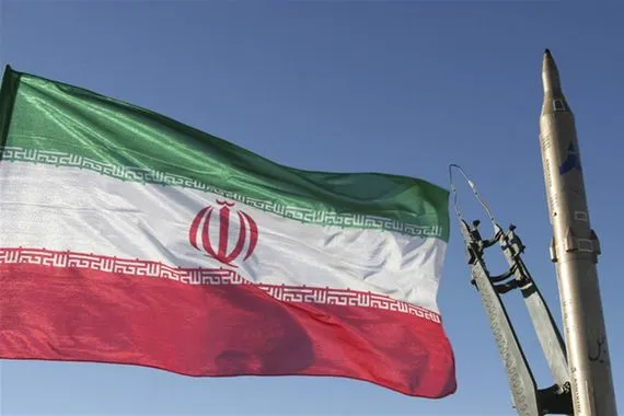 تفعيل أنظمة الدفاع الجوي جنوب غربي إيران