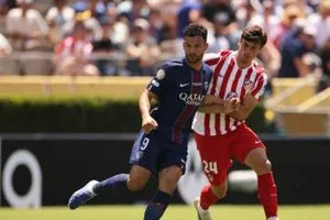 ركلة جزاء باريس أمام أتلتيكو مدريد هل كانت صحيحة