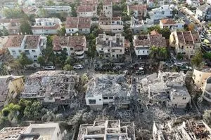 العدو سيندم مقر خاتم الأنبياء الإيراني يهدد بعمليات أكثر تدميرا