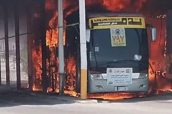 اندلاع حريق في باص لنقل الحجاج بين محافظتي النجف وكربلاء