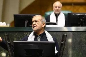 بزشكيان يجب الوقوف في وجه اعتداء المجرمين بوحدة الصف
 قناة العالم الاخبارية