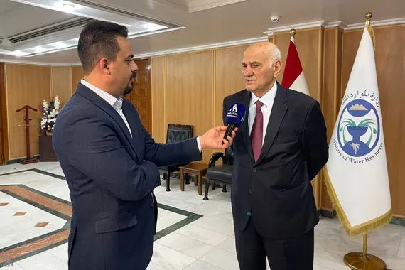 وزير الموارد رئيس الوزراء وجه المحافظات بعدم رمي المياه الثقيلة مباشرة في الأنهر وكالة الانباء العراقية واع
