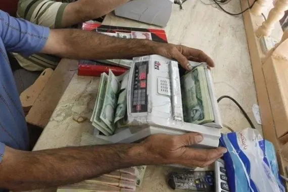 اقتصادي اللجوء للاقتراض لدفع نفقات الاقليم سيكبل الدولة بالديون
