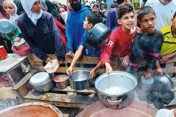 إسرائيل تحصد أرواح 20 من طوابير جياع غزة