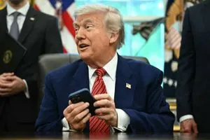 ترامب على إيران التفاوض فورا قبل فوات الأوان