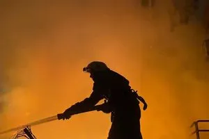 السيطرة على حريق بمخيمات في أربيل