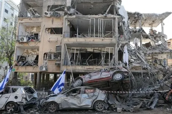 غادرو كي تنجو تحذيرات لإخلاء مناطق واسعة في إسرائيل