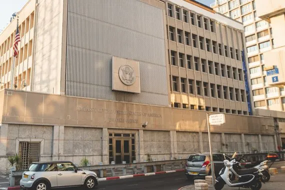 إسرائيل السفارة الأمريكية تؤكد تعرضها لقصف إيراني وتكشف حجم الأضرار شفق نيوز