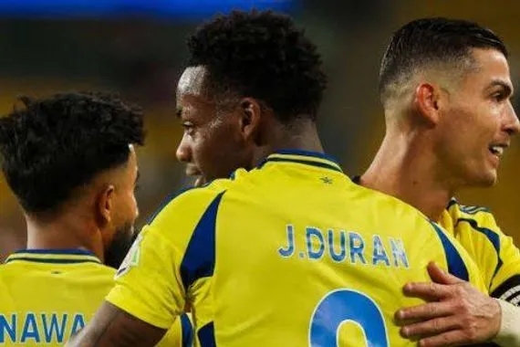رغبة رونالدو تُسرع رحيل دوران وأوروبا تفتح الباب