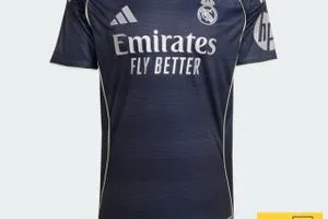 ريال مدريد يعلن عن قميصه الثاني للموسم المقبل