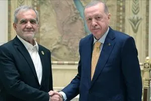أردوغان يبلغ بزشكيان باستعداد تركيا لإنهاء الاشتباك والعودة للمفاوضات