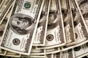 الدولار يرتفع بظل توتر الأوضاع في الشرق الأوسط