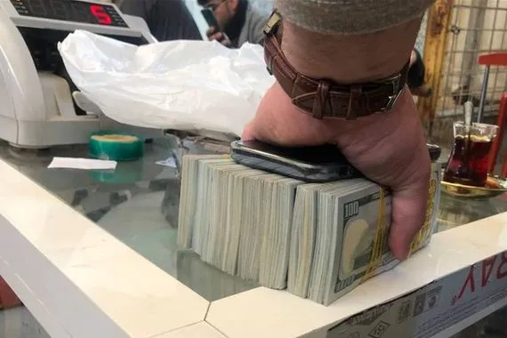 عاد للارتفاع الدولار يسجل سعراً جديداً في بغداد