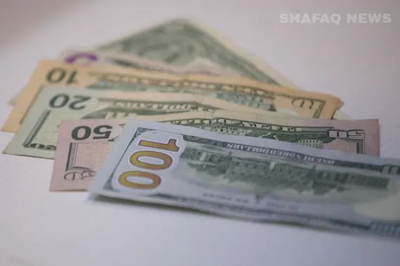 الدولار يعاود الارتفاع مقابل الدينار العراقي في بغداد واربيل شفق نيوز