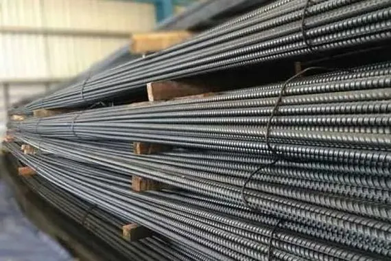 الحديد إلى أدنى مستوى منذ نيسان