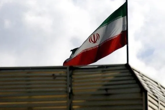 إيران تعتزم فرض قيود مؤقتة على خدمات الإنترنت