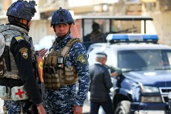 في مشهد صادم وسط الكوت مقتل متهم بإطلاق نار خلال نقله إلى المحكمة وفرار المنفذ وكالة بغداد اليوم الاخبارية