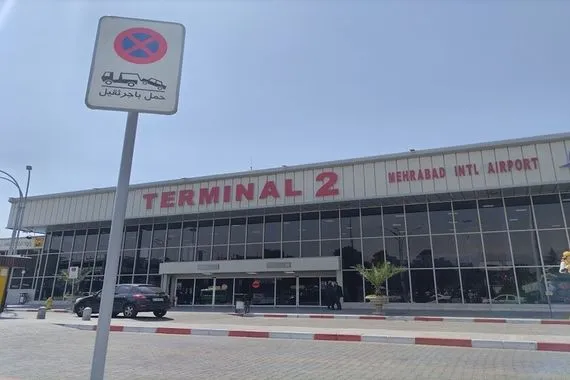 إيران تمدد إغلاق مجالها الجوي حتى فجر يوم غد