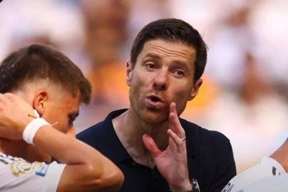 تعادل الريال مع الهلال يتصدر غلاف آس