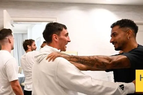 يوفنتوس يصل ملعب كامبنج قبل مواجهة مانشستر سيتي