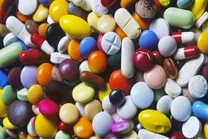 اخصائية توضح الطريقة الصحيحة لتناول الادوية