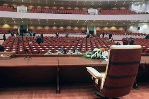 استضافة برلمانية لوزير النفط ومدير سومو بشأن تهريب النفط
