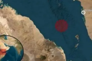 بواسطة قوارب صغيرة هجوم مجهول على سفينة قرب موانئ اليمن شفق نيوز