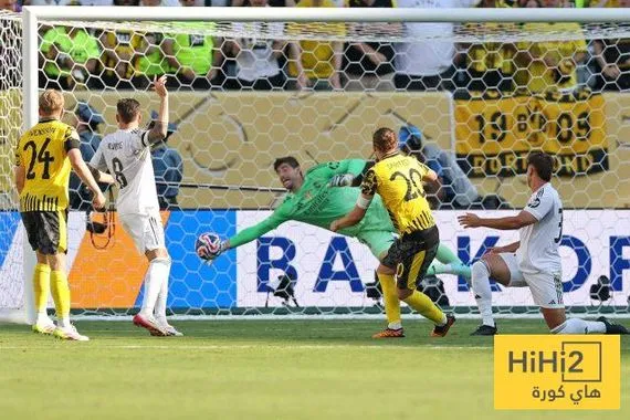 فيديو ــ تصدي كورتوا الإعجازي في الثواني الأخيرة أمام دورتموند