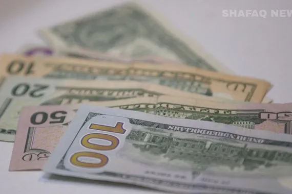 أسعار الدولار ترتفع ببغداد مقابل انخفاضها في أربيل شفق نيوز