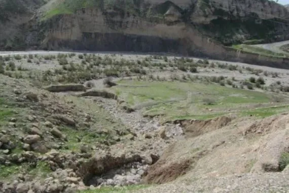 إيلام الفيلية 6 مقابر قديمة على طريق التسجيل في الآثار الوطنية شفق نيوز