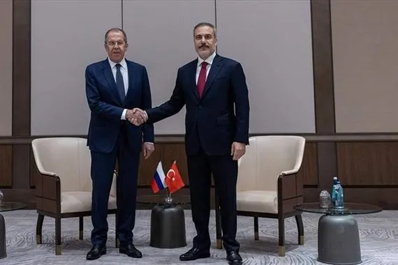 وزيرا خارجية تركيا وروسيا يبحثان الأنشطة النووية الإيرانية