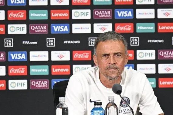 لويس إنريكي يُشيد بقوة ريال مدريد