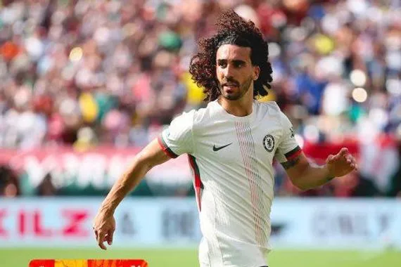 كوكوريلا يتألق ويقود دفاع تشيلسي ببراعة