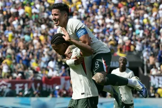 البرازيلي بيدرو يقود تشلسي إلى النهائي