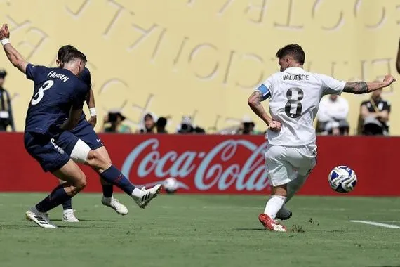 باريس يكتسح ريال مدريد برباعية ويبلغ نهائي مونديال الأندية