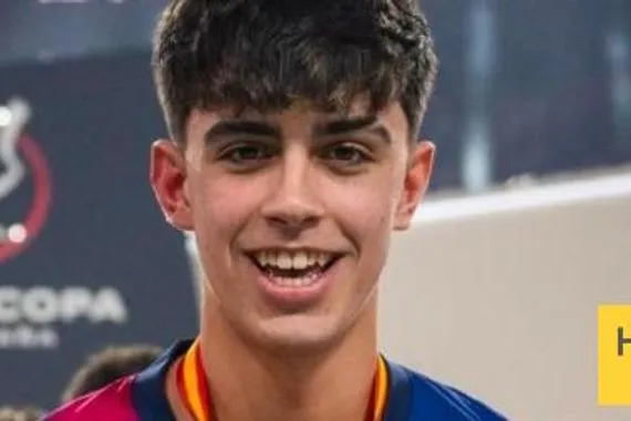 لاعب برشلونة اتلتيك ينهال بالمديح على بيرنال