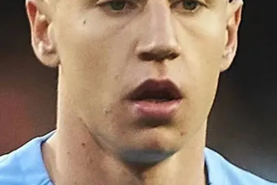 برشلونة يجدد اهتمامه بلاعب مايوركا