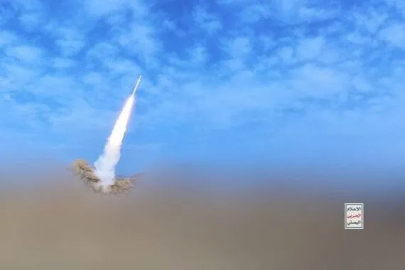 اطلاق صاروخ بالستي من اليمن علي الاراضي المحتلة قناة العالم الاخبارية