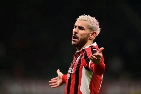 تيو هرنانديز ينضم إلى الهلال السعودي