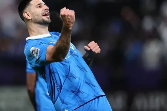 ميتروفيتش يلتحق بمعسكر الهلال ولا حاجة لتدخل جراحي