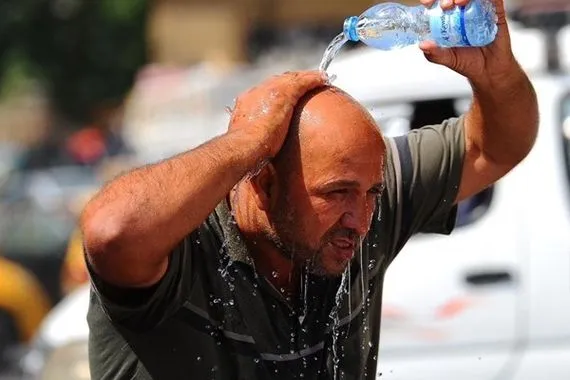 مجلس ذي قار تقليص الدوام الرسمي ساعة واحدة بسبب ارتفاع درجات الحرارة