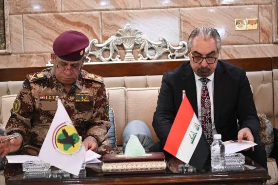 مكافحة الإرهاب يوقع مذكرة تعاون لتأهيل ودمج العراقيين العائدين من مخيمات النزوح بسوريا شفق نيوز
