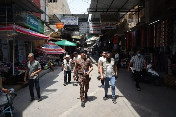 حملة تفتيش في سوق الرمادي لمتابعة الالتزام بالمعايير الصحية